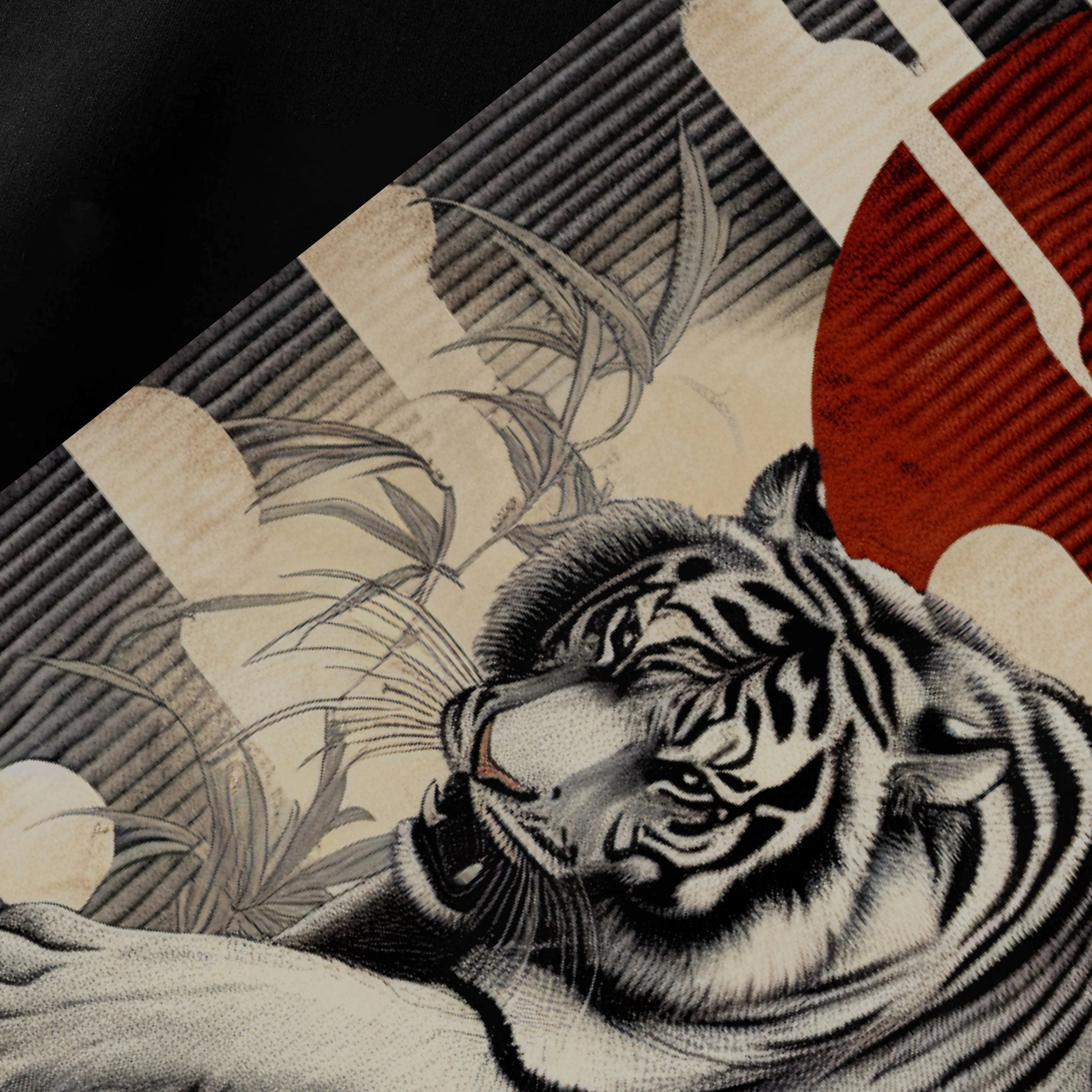 TIGER & FLORAL GRAPHIC OVERSIZED T-SHIRT