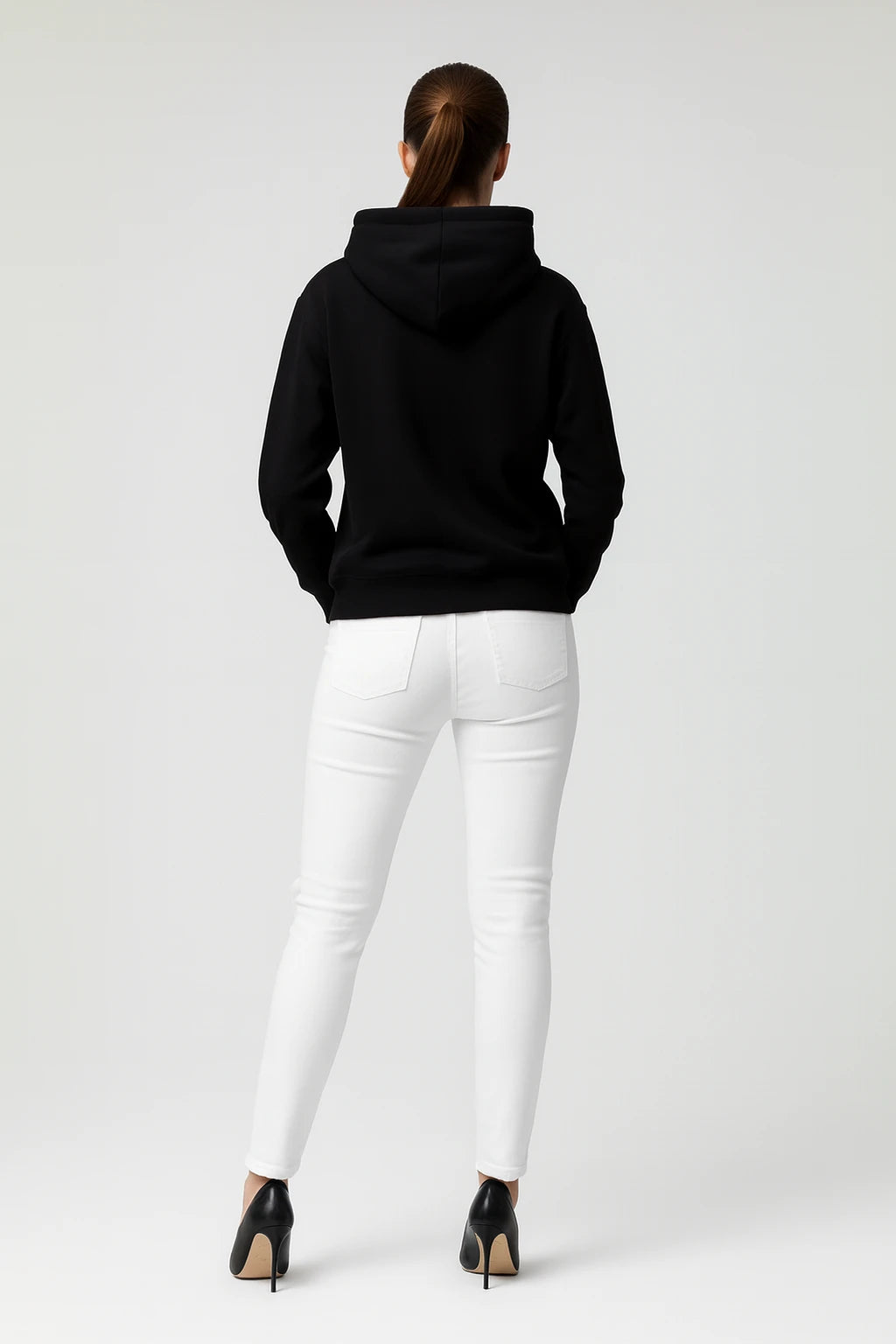 BARBED CHAIN GRAPHIC HOODIE – KANGAROO POCKET